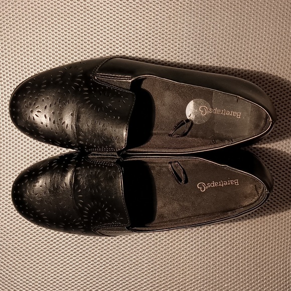 Baretrap Melina Laser Etched Wedge Heel Ultra Comfort Slip On Loafers SZ… - Picture 1 of 5